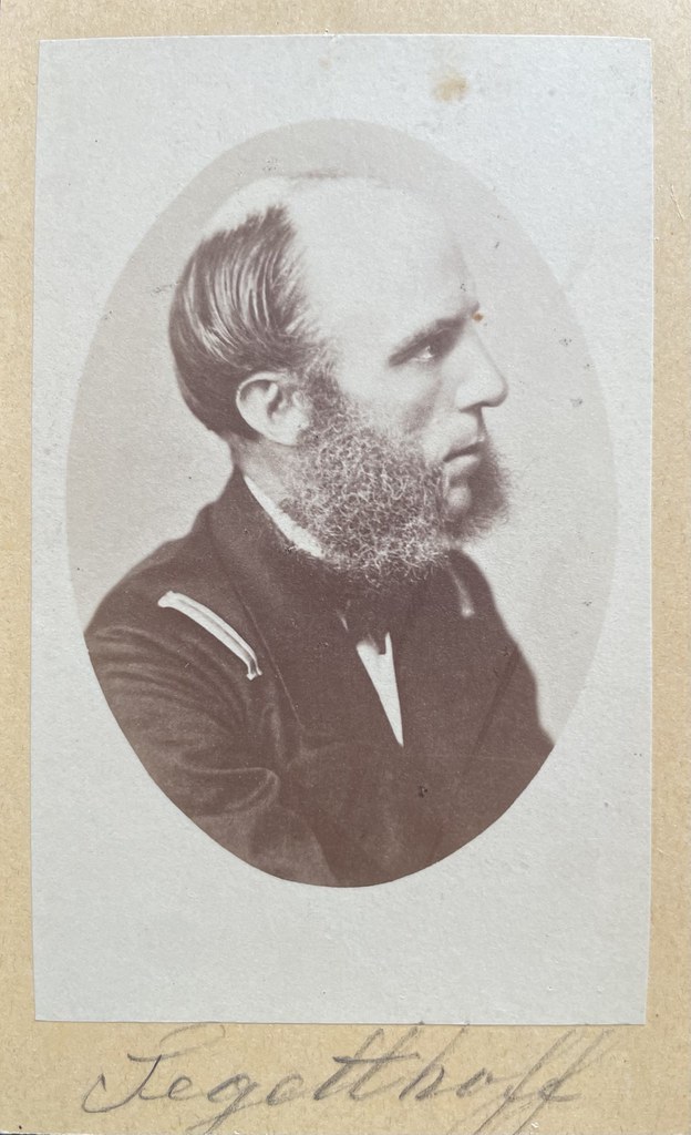 Unbekannter Fotograf, unbekannter Ort, ca. 1870. Der Admiral Wilhelm von Tegetthoff (1827-1871), bekannt für seinen Sieg in der Seeschlacht von Lissa 1866.