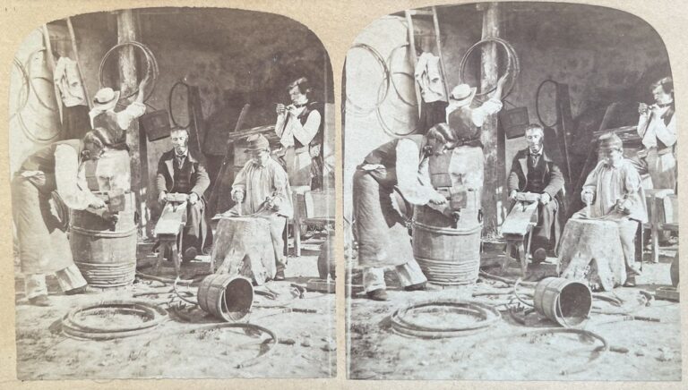 Unbekannter Fotograf, unbekannter Ort (vermutlich Paris), ca. 1860er. "Die Küferwerkstätte."