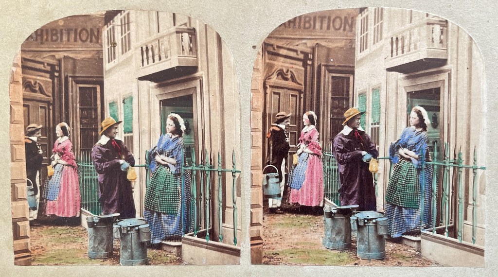 Unbekannter Fotograf, vermutlich London, ca. 1862. Milchlieferant an einer Tür.